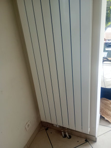 Photo de galerie - Montage radiateur murale 