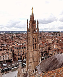 Photo de galerie - Nettoyage des gargouilles de la cathédrale Saint André (bdx)
