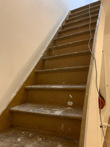 Photo de galerie - Rénovation escalier. (Avant) 