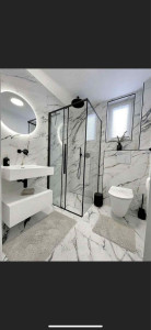 Photo de galerie - Mon nettoyage dans les salles de bain, ça brille la client elle est super content