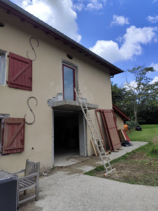 Photo de galerie - Création de deux ouvertures et d'un palier en porte à faux
