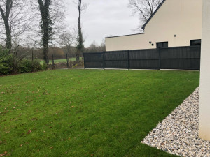 Photo de galerie - Réalisation du gazon, entretien 