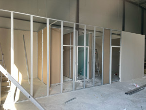 Photo de galerie - Cloisons, doublage, pose de porte 