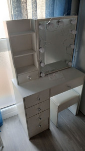 Photo de galerie - Montage  du coiffeuse 
