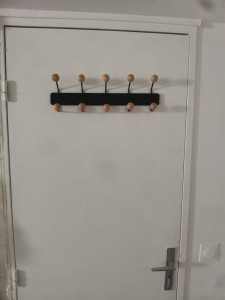 Photo de galerie - Pose d'un porte manteau 