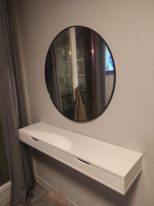 Photo de galerie - Commode coiffeuse 