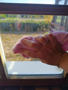 Photo de galerie - Petit nettoyage de vitres 