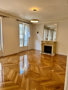 Photo de galerie - Ponçage et vernissage de parquet 