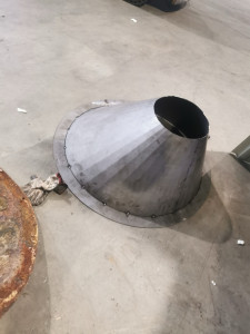 Photo de galerie - Conception et fabrication d’une trémie destinée à un site agricole.