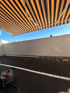 Photo de galerie - Protection sur le garde corps d’une terrasse en PVC
