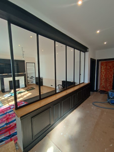 Photo de galerie - Pose d'une verrière 