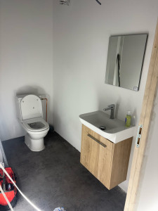 Photo de galerie - Installation WC, meuble vasque suspendue 