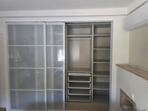 Photo de galerie - Montage dressing plus porte coulissante ikea