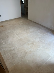 Photo de galerie - Pose imitation travertin 