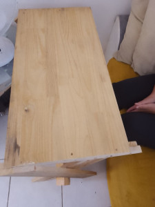 Photo de galerie - Fabrication de meubles en bois recyclé 