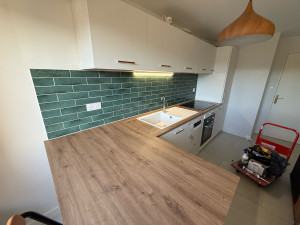 Photo de galerie - Pose de faïence, cuisine, imitation carreaux de métro