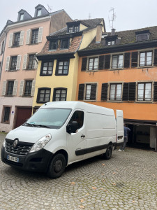 Photo de galerie - Location camionette avec chauffeur 