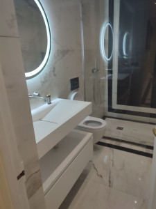 Photo de galerie - Nettoyage d'une sale de bain d'un appartement de Luxe 