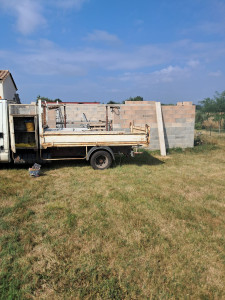 Photo de galerie - Chantier construction en parpaings. 