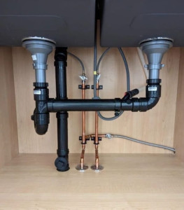 Photo de galerie - Installation de siphon et d’évier