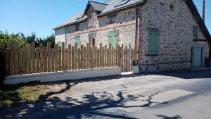 Photo de galerie - Pose et fabrication d'une clôture en bois 