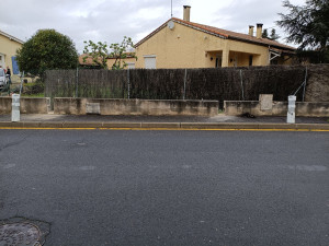 Photo de galerie - Avant la pose des parpaings., l'enduit et pose de la palissade.
