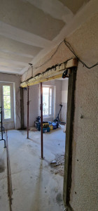Photo de galerie - Coffrage et coulage de béton pour un linteaux 