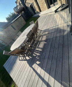 Photo de galerie - Balayage + Nettoyage terrasse, table et chaises extérieures