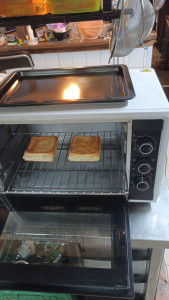 Photo de galerie - Il manquait une résistance et toutes les résistances étaient connectées ensemble sur le neutre, il est de nouveau fonctionnel.