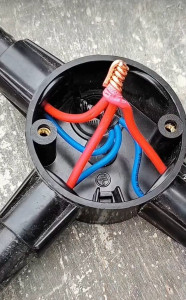 Photo de galerie - Installation et raccordement de systèmes électriques (prises, éclairage, chauffage, etc.