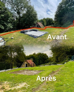 Photo de galerie - Pose de clôture avec portillon et plaque de sous bassement 25cm et 50cm talus .