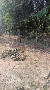 Photo de galerie - Pose clôture taille haie etc conducteur de pelle et tonte le gazon 





