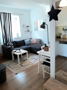 Photo de galerie - Ménage complet du salon et de la cuisine (poussière, aspirateur, surface, sol)