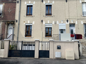 Photo de galerie - Peinture mur ( avant ) 