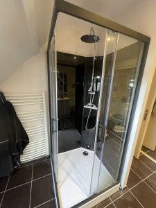 Photo de galerie - Remplacement d'une cabine de douche