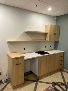 Photo de galerie - Cuisine d’entreprise aménagement sur mesure 