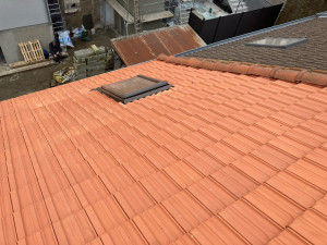 Photo de galerie - Pose de tuiles mécanique et velux