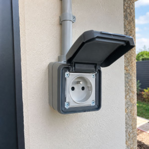 Photo de galerie - Installation d'une prise exterieur