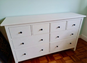 Photo de galerie - Montage d’une commode 