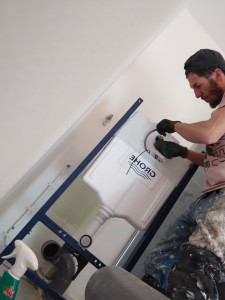 Photo de galerie - Installation sanitaire vraiment tout de suite de bricolage plomberie.baignoire 