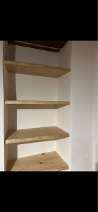 Photo de galerie - Fabrication et pose d’étagère sur mesure et  sur tasseaux invisible 