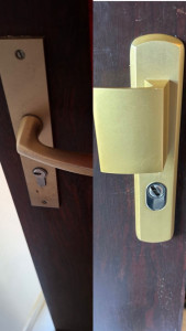 Photo de galerie - Remplacement de poignet anti effraction  