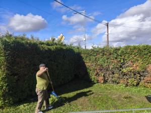 Photo de galerie - Taille de haie chez un client à mathay