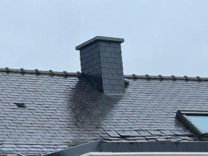 Photo de galerie - Habillage cheminé en ardoise 