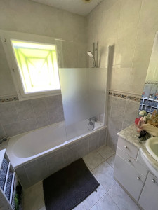 Photo de galerie - Installation, paroi baignoire + barre de douche 