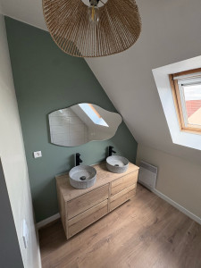 Photo de galerie - Peinture et pose d’un meuble vasque double 