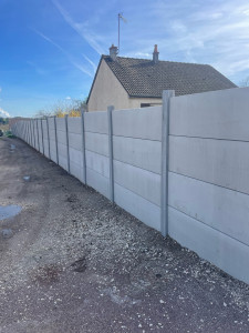 Photo de galerie - Pose de clôture béton 