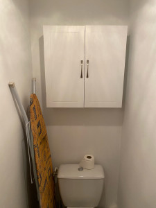 Photo de galerie - Montage + Fixation d’un meuble haut Armoire de WC Suspendue ☺️
