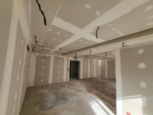 Photo de galerie - - Rénovation d'une villa
- Faux-plafond avec spot et bandeau led
- Doublage des murs