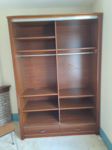 Photo de galerie - Démontage puis remontage armoire 2 portes type Celio 